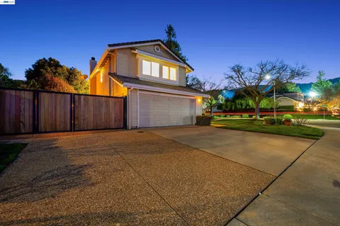 $1,399,000 | 7358 Elmwood Circle, Pleasanton, CA 94588