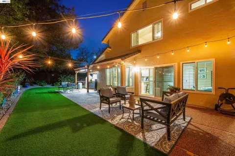 $1,399,000 | 7358 Elmwood Circle, Pleasanton, CA 94588
