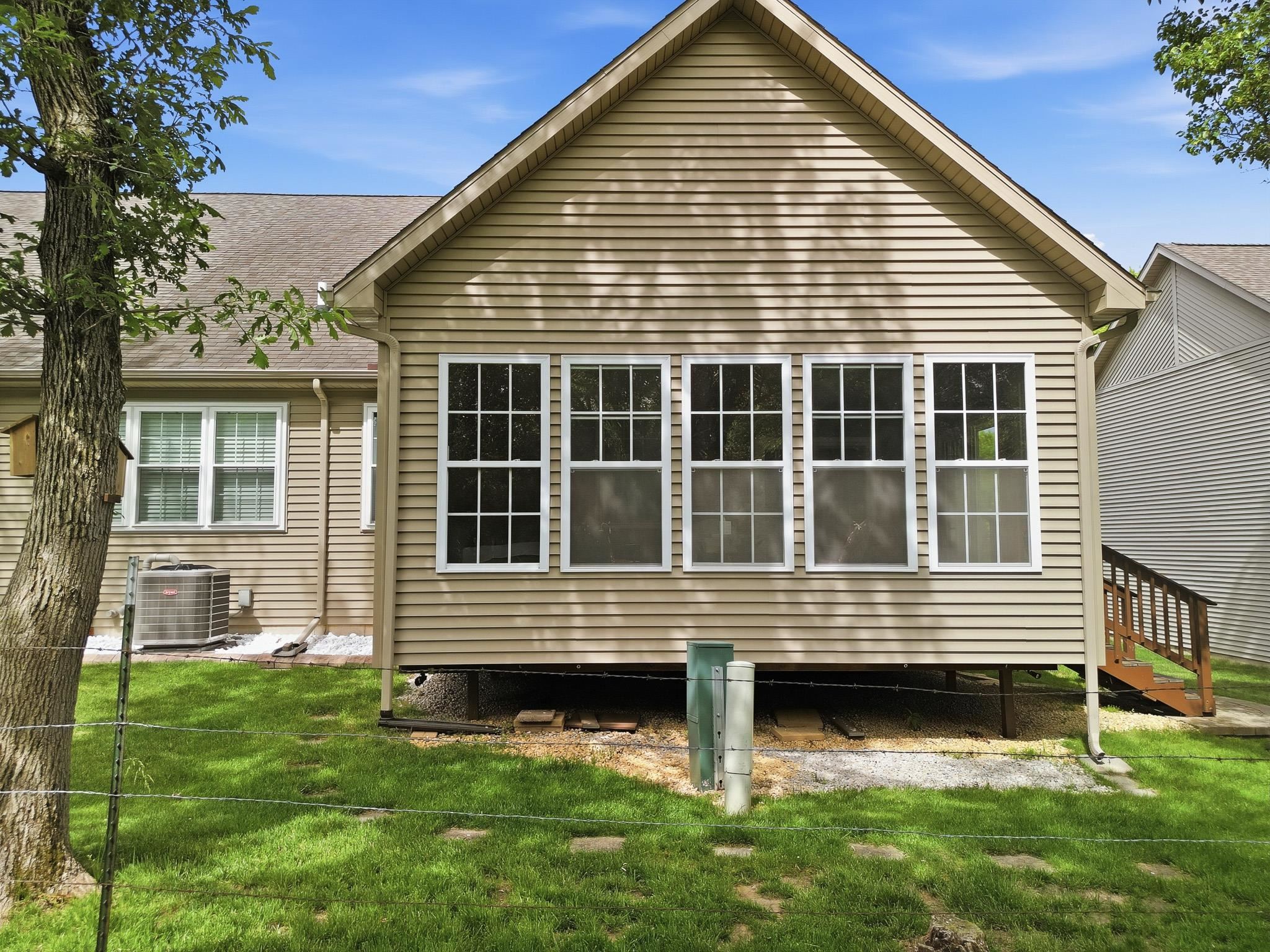 1676 Overlook Drive Dixon, IL 61021 - Photo 6 of 36