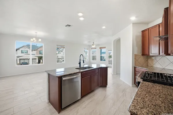 $319,990 | 9305 Devils River, Converse, TX 78109