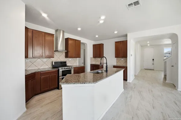 $319,990 | 9305 Devils River, Converse, TX 78109