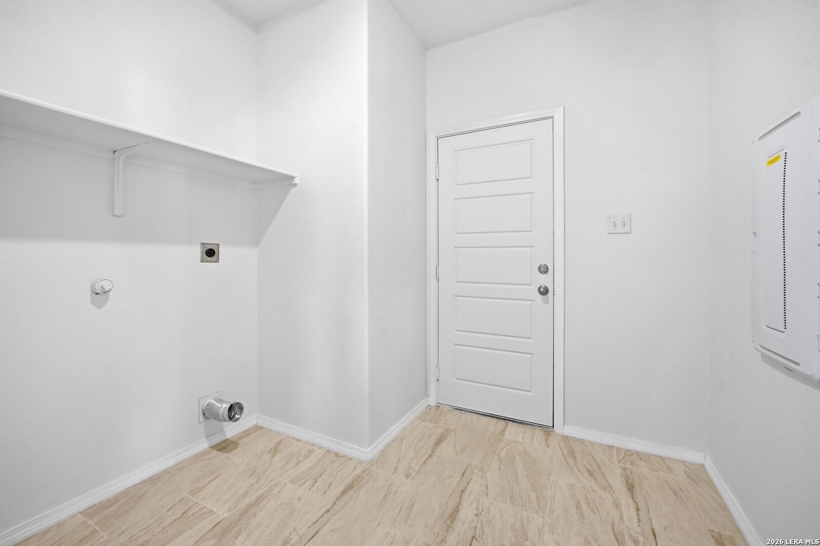 9305 Devils River Converse, TX 78109 - Photo 19 of 34 an empty room with closet