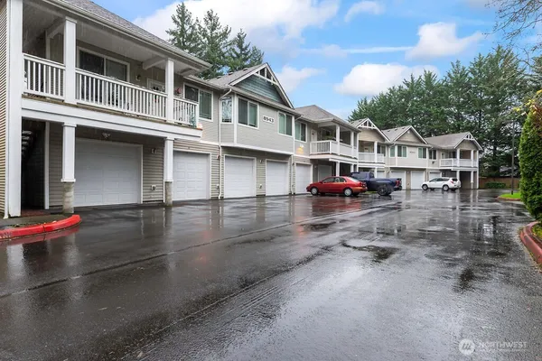 $350,000 | 8943 Gravelly Lake Drive Southwest, Unit 2, Lakewood, WA 98499