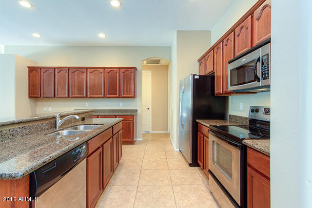 43275 Roth Road Maricopa, AZ 85138 - Photo 8 of 37 08