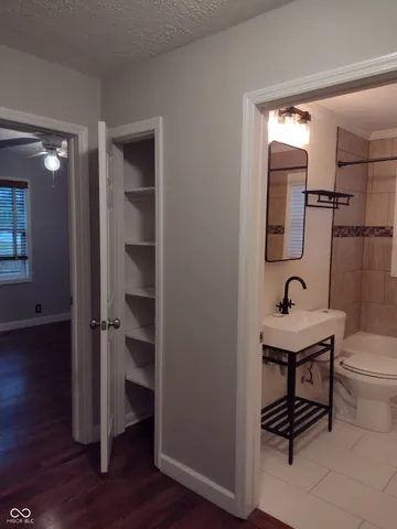 $1,600 | 10 Commerce Drive, Mooresville, IN 46158