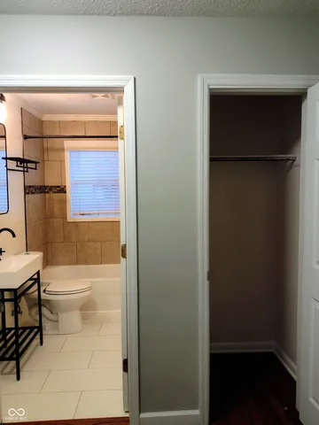 $1,600 | 10 Commerce Drive, Mooresville, IN 46158