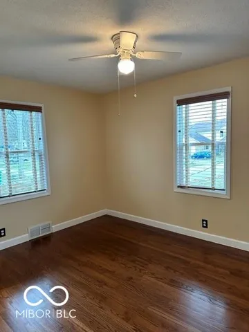 $1,600 | 10 Commerce Drive, Mooresville, IN 46158