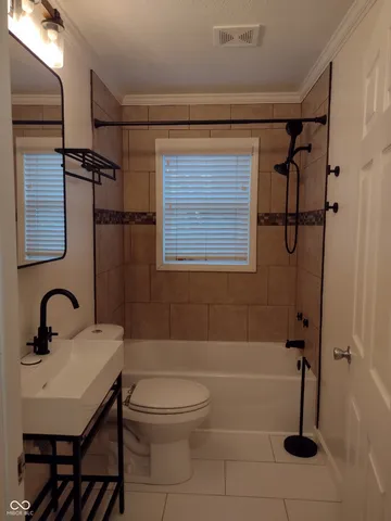 $1,600 | 10 Commerce Drive, Mooresville, IN 46158