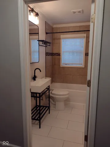 $1,600 | 10 Commerce Drive, Mooresville, IN 46158