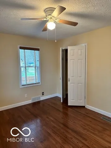 $1,600 | 10 Commerce Drive, Mooresville, IN 46158