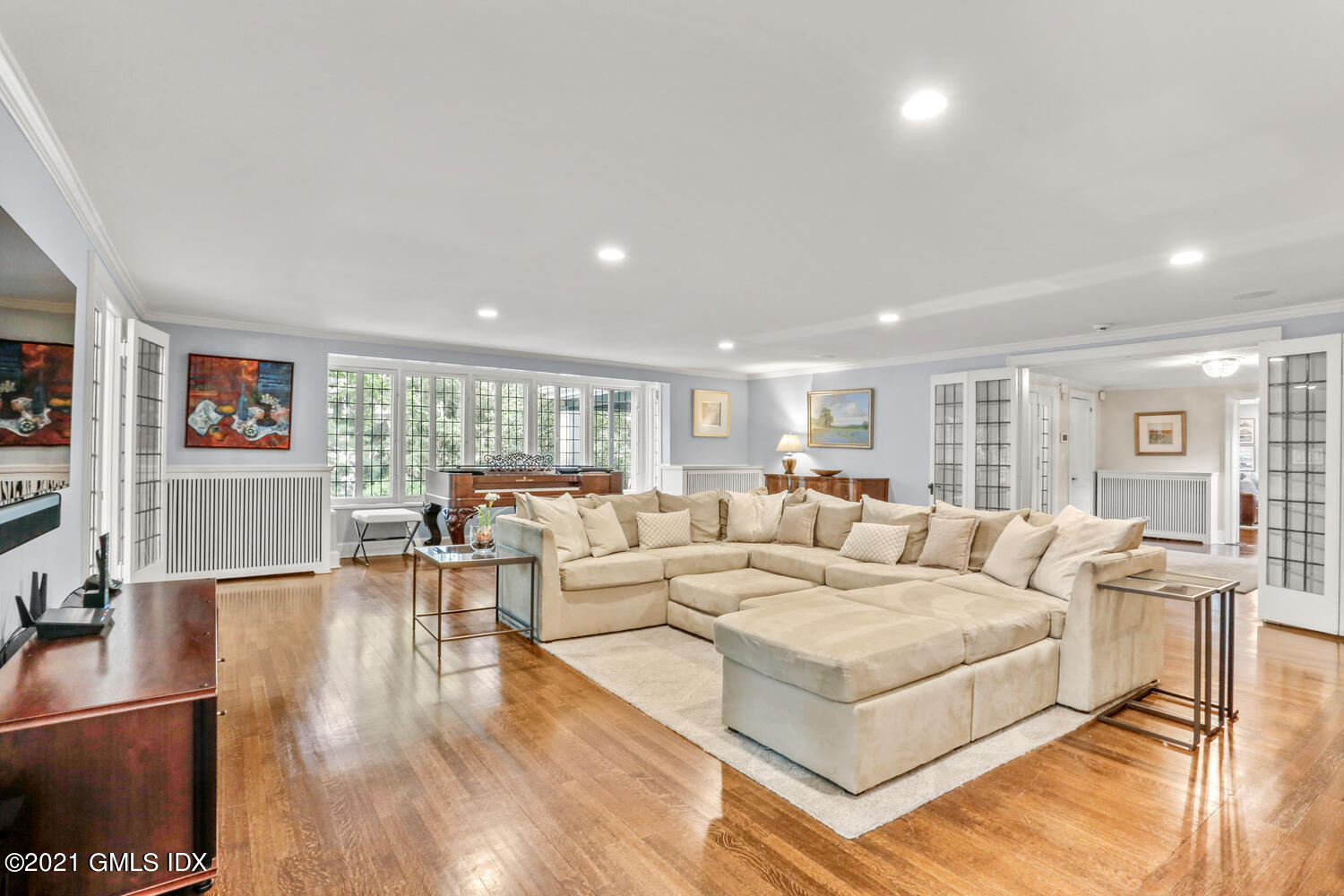 53 Hillcrest Park Road Old Greenwich, CT 06870 - Photo 7 of 53 a living room with furniture and a wooden floor