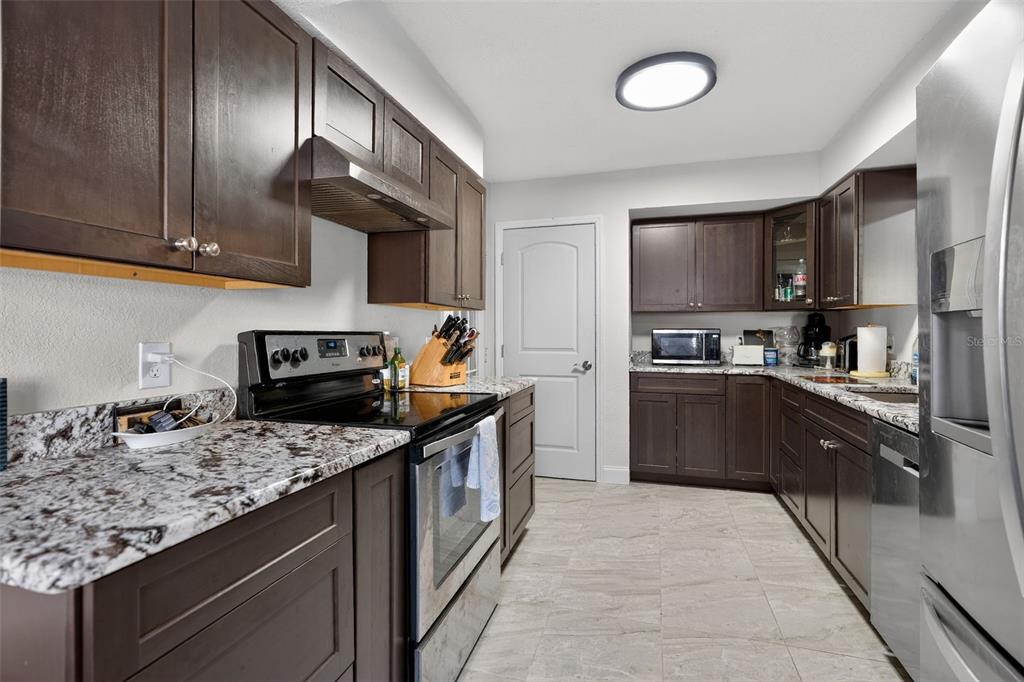 4800 Wood Way Homosassa, FL 34448 - Photo 3 of 47