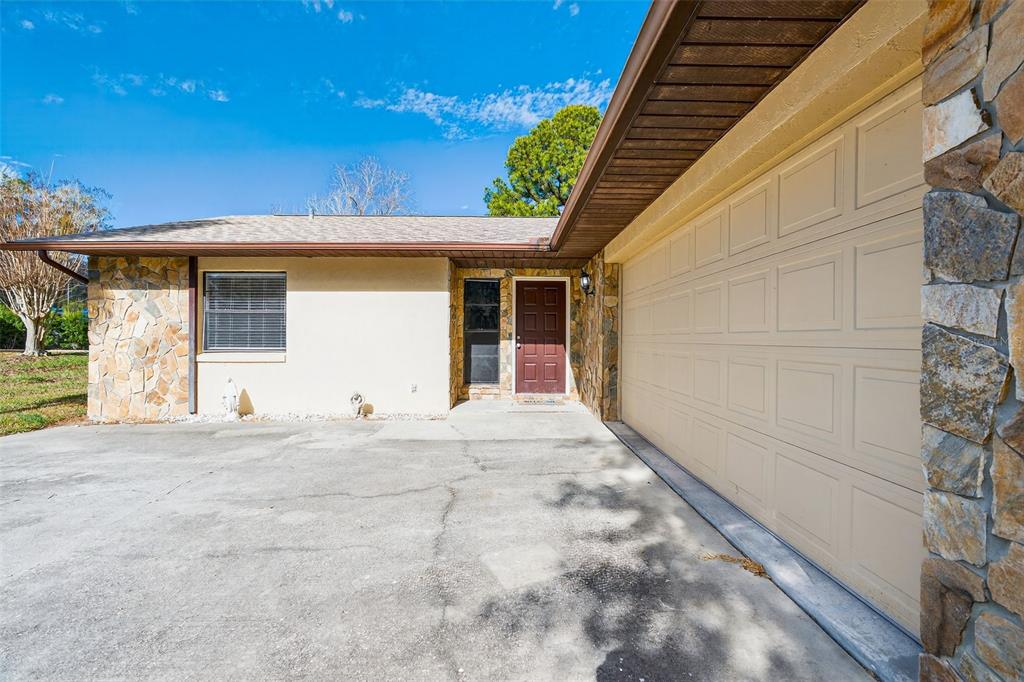 4800 Wood Way Homosassa, FL 34448 - Photo 8 of 47