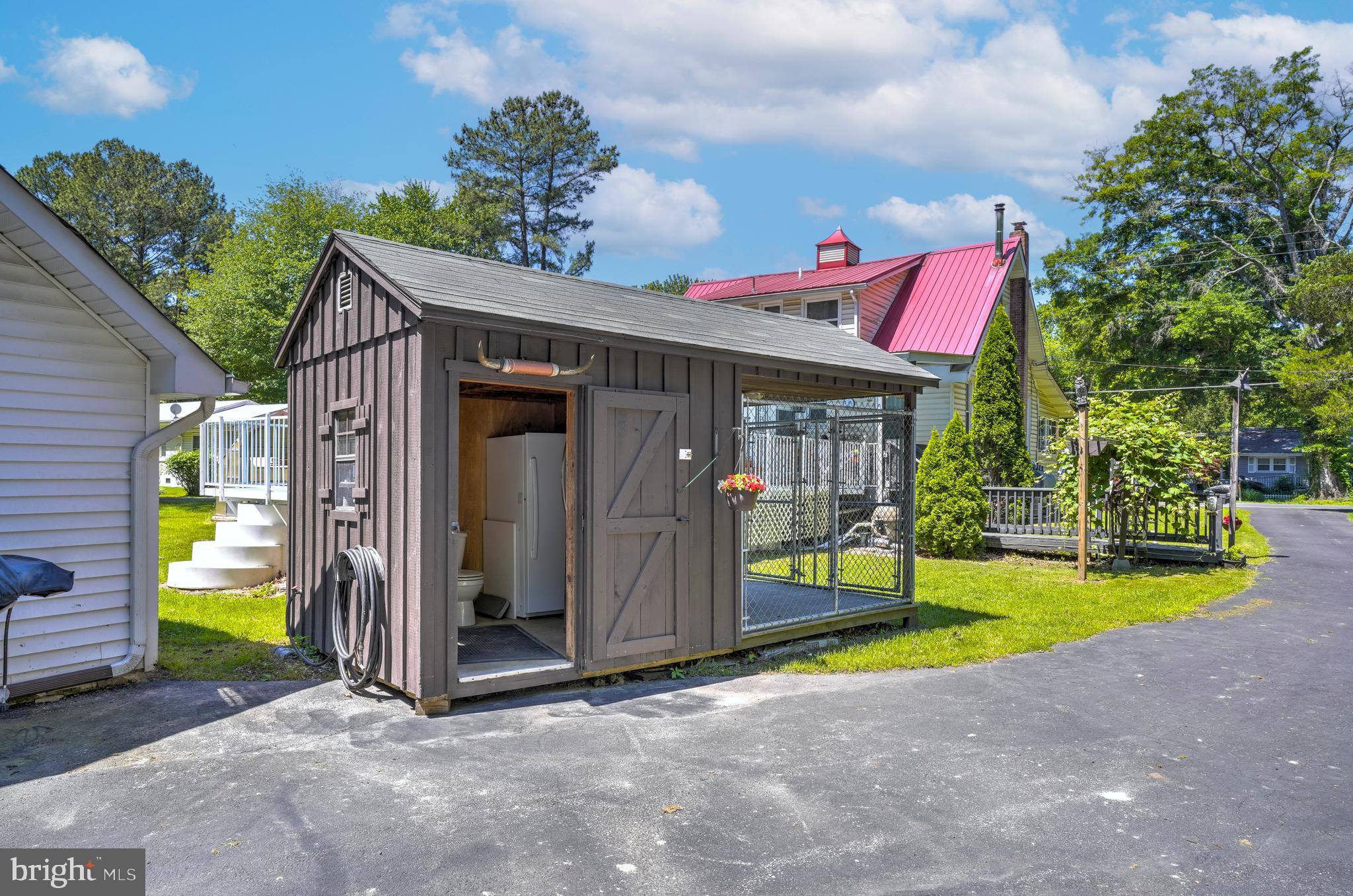 5123 Chalk Point Road West River, MD 20778 - Photo 34 of 42 Kennel with 1/2 bath.