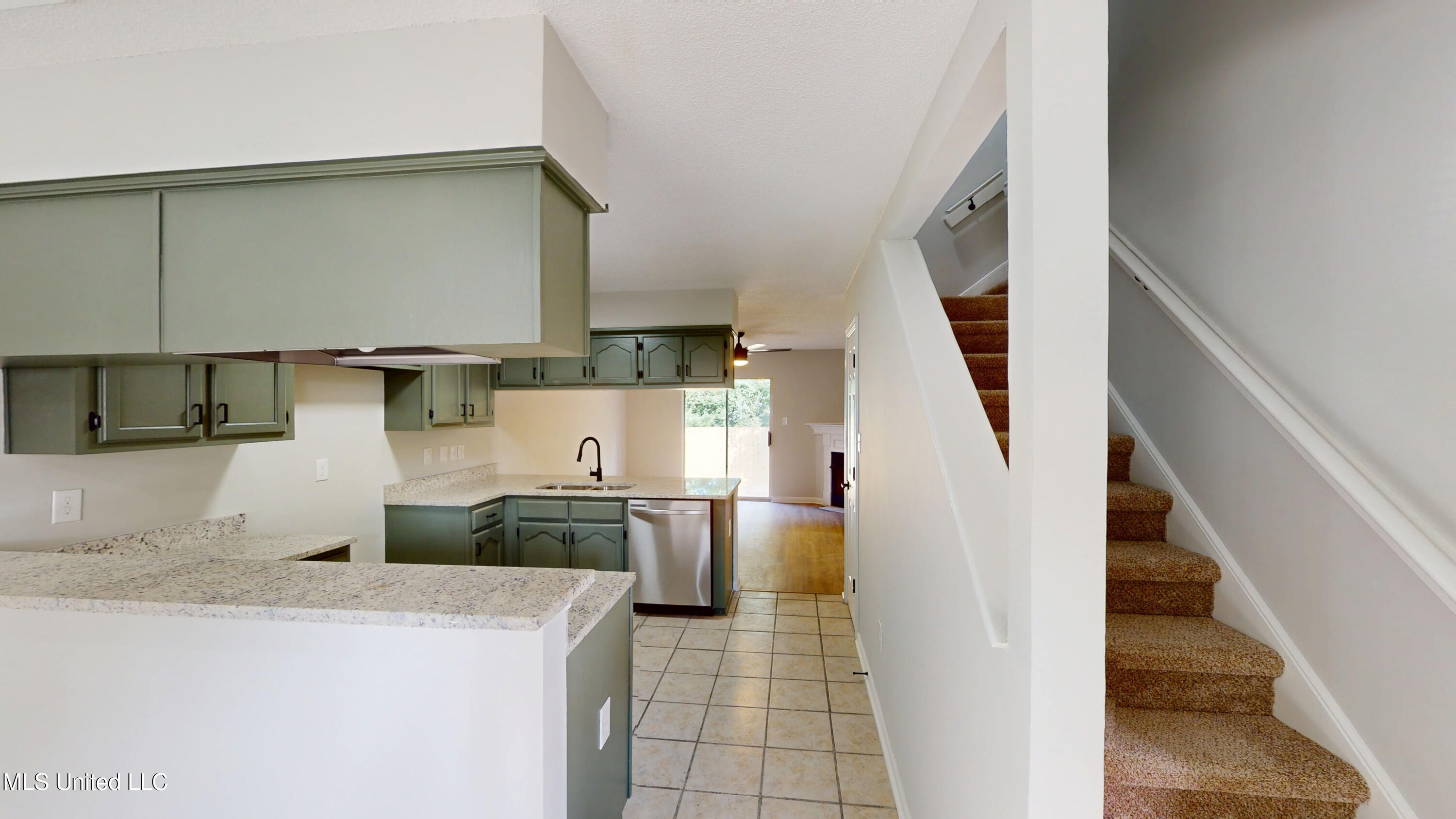 1071 Wilson Ridge Lake Cormorant, MS 38641 - Photo 21 of 31 08152025_165536