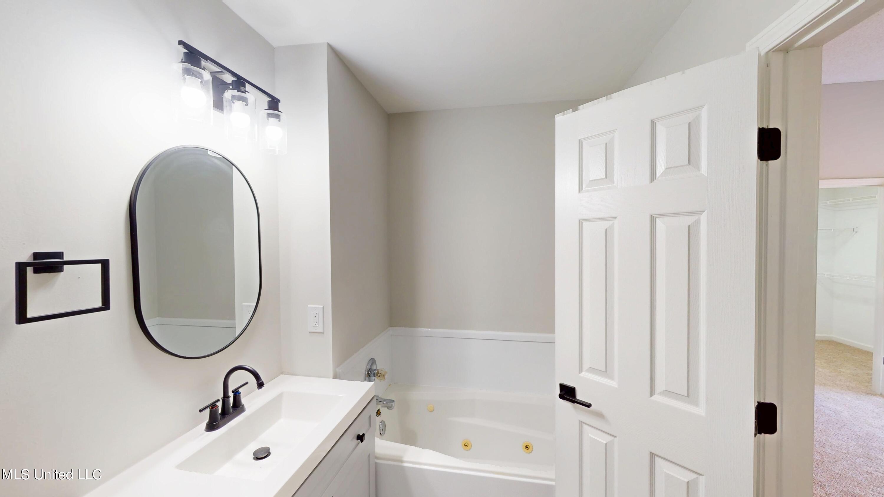 1071 Wilson Ridge Lake Cormorant, MS 38641 - Photo 28 of 31 1071-Wilson-Ridge-08142025_145750