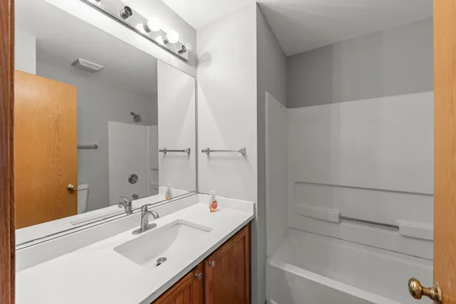 $2,499 | 21519 Cormorant Street, Crest Hill, IL 60403