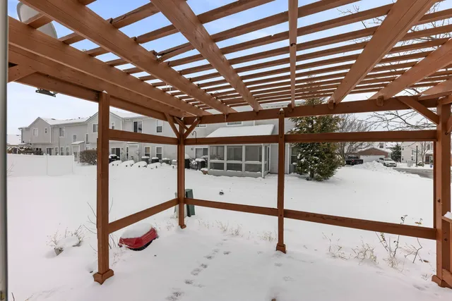 $2,499 | 21519 Cormorant Street, Crest Hill, IL 60403