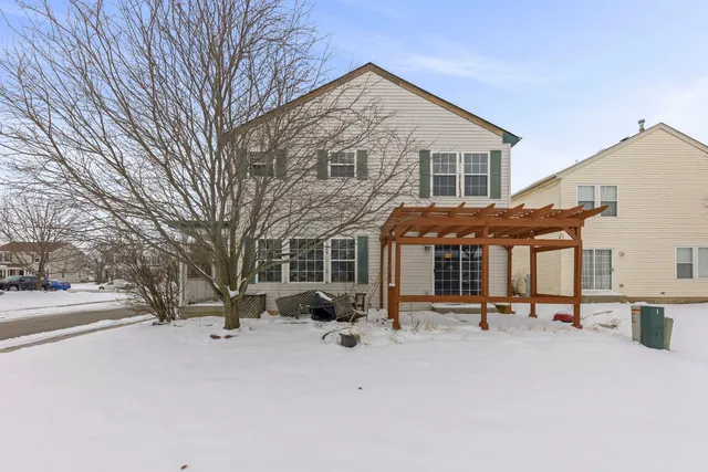 $2,499 | 21519 Cormorant Street, Crest Hill, IL 60403