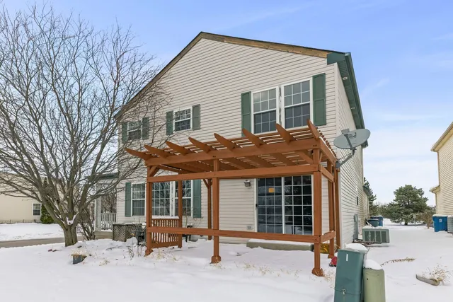 $2,499 | 21519 Cormorant Street, Crest Hill, IL 60403