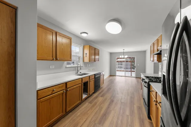 $2,499 | 21519 Cormorant Street, Crest Hill, IL 60403