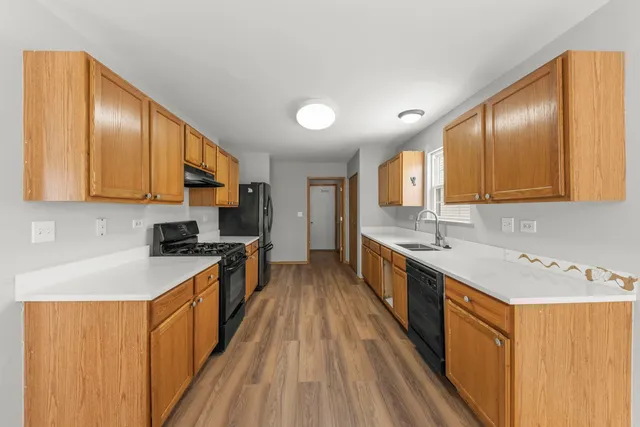 $2,499 | 21519 Cormorant Street, Crest Hill, IL 60403