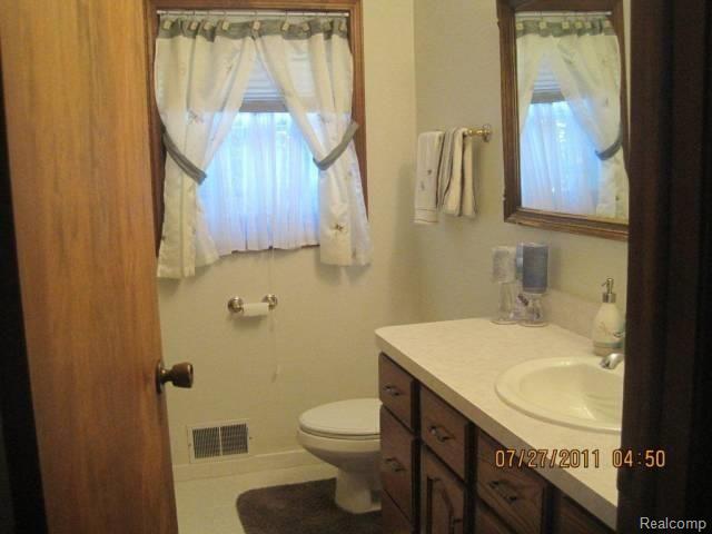 4903 Herd Road Metamora, MI 48455 - Photo 6 of 25 Full Bath