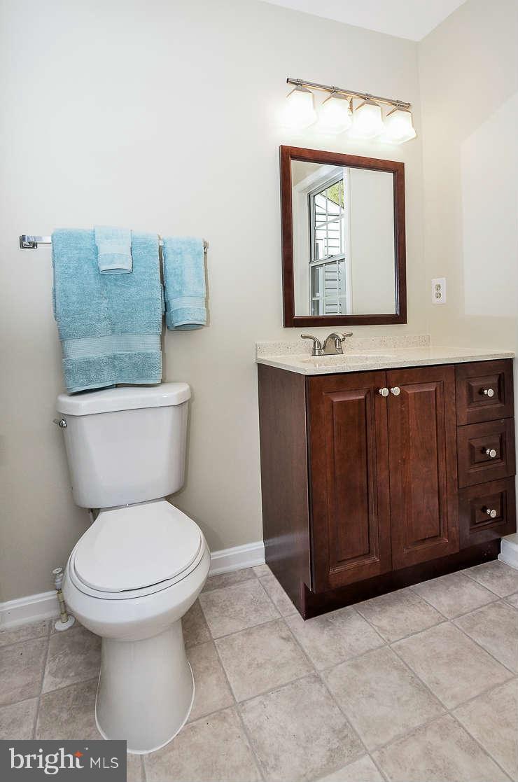 7942 Gambrill Court Springfield, VA 22153 - Photo 18 of 19 Bath