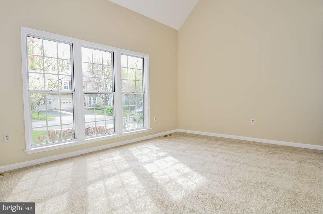 7942 Gambrill Court Springfield, VA 22153 - Photo 4 of 19 Living Room
