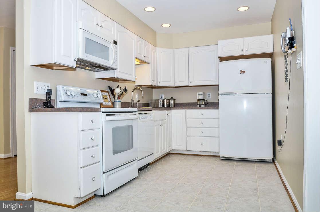 7942 Gambrill Court Springfield, VA 22153 - Photo 10 of 19 Kitchen