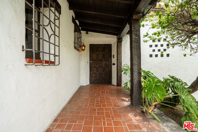 a view of an entryway