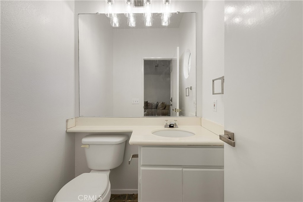 6011 Matheson Drive Riverside, CA 92507 - Photo 5 of 9 Downstairs 1/2 bath