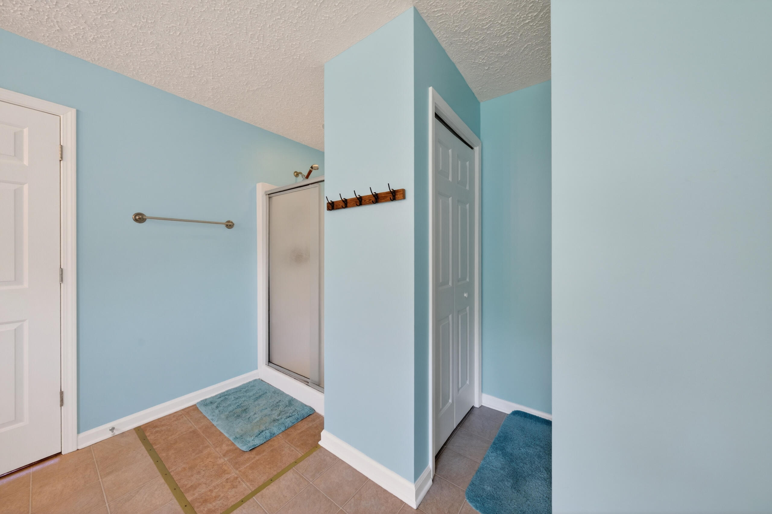 1633 Pilot Mountain Road Moneta, VA 24121 - Photo 26 of 103 Master Bath