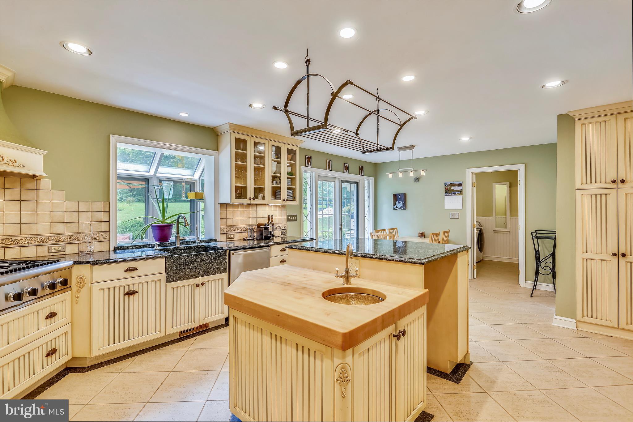 9420 Brink Road Laytonsville, MD 20882 - Photo 17 of 97 Gourmet Tuscan Center Isle Kitchen