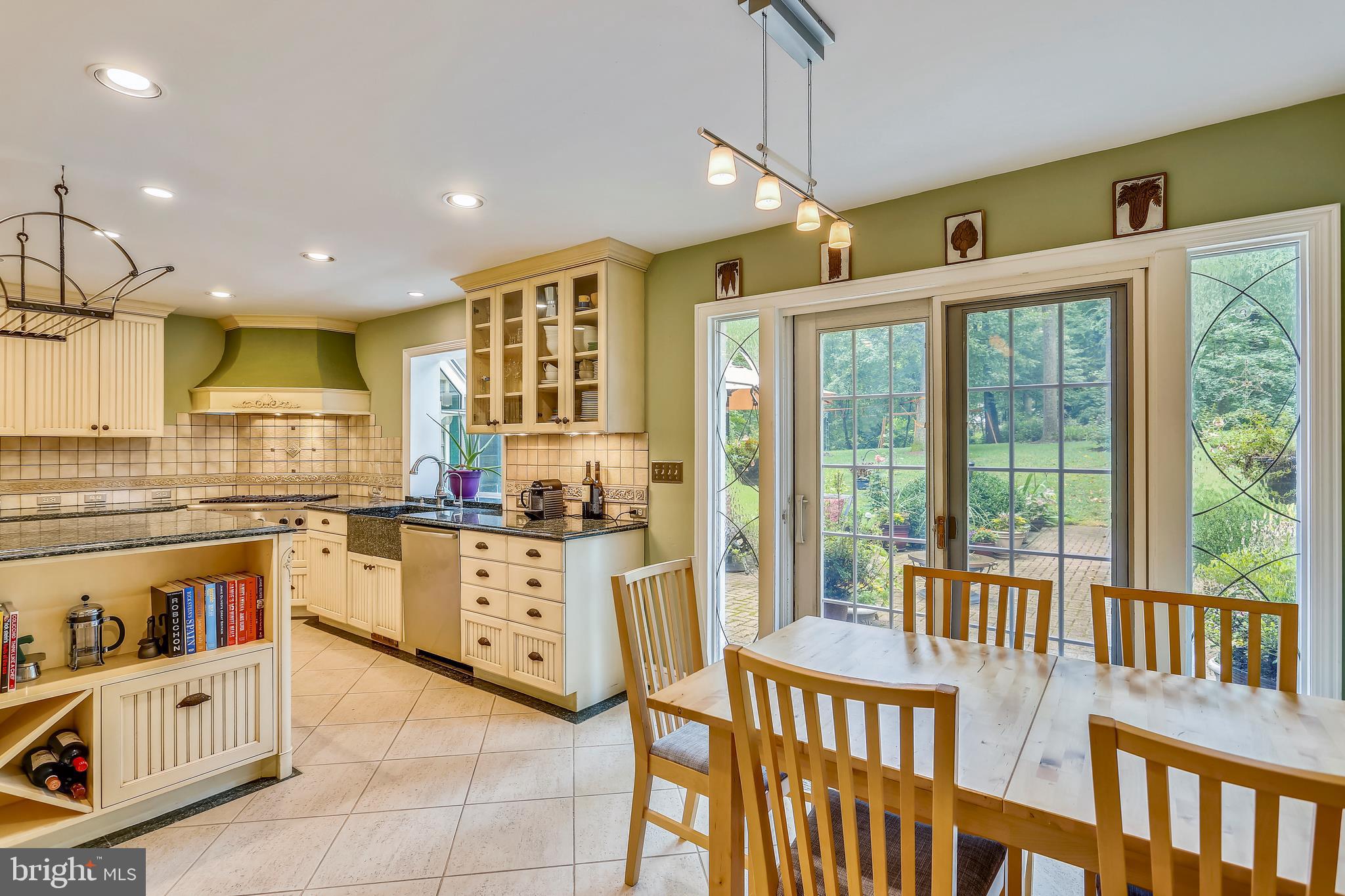 9420 Brink Road Laytonsville, MD 20882 - Photo 19 of 97 Breakfast area opens out onto the patio