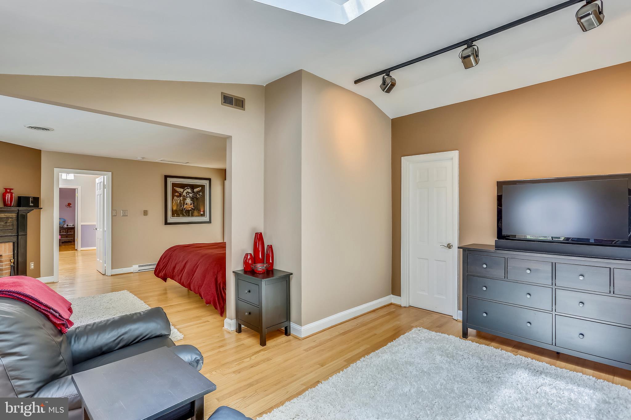 9420 Brink Road Laytonsville, MD 20882 - Photo 47 of 97 Master bedroom sitting room