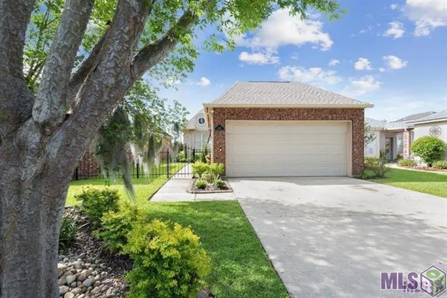 $345,000 | 5432 Courtyard Drive, Gonzales, LA 70737