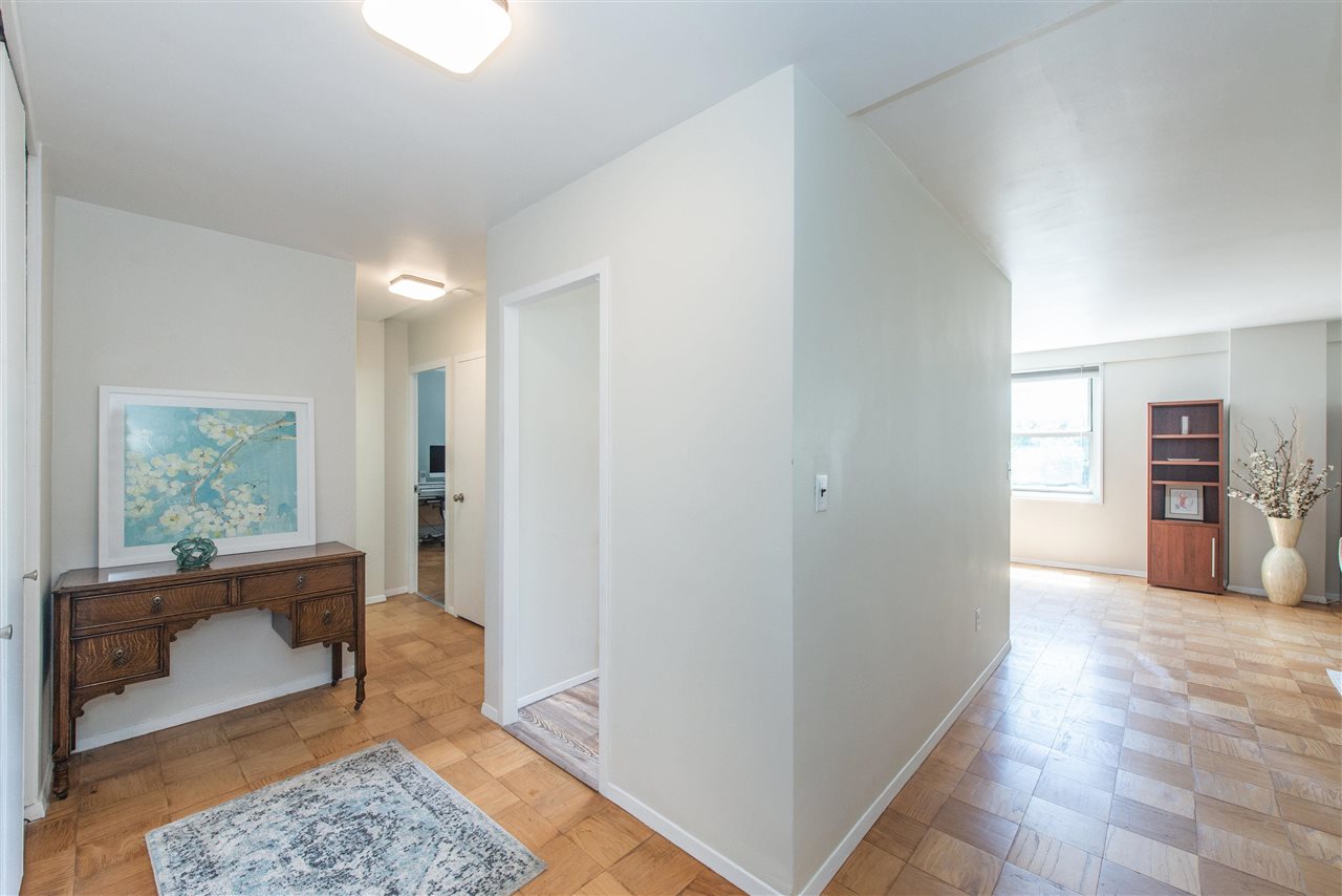 926 Bloomfield Avenue, Unit 4J Glen Ridge, NJ 07028 - Photo 3 of 22