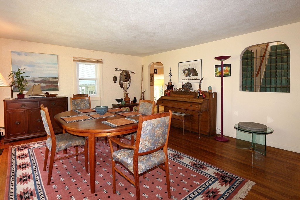22 Sycamore Road Wayland, MA 01778 - Photo 4 of 30
