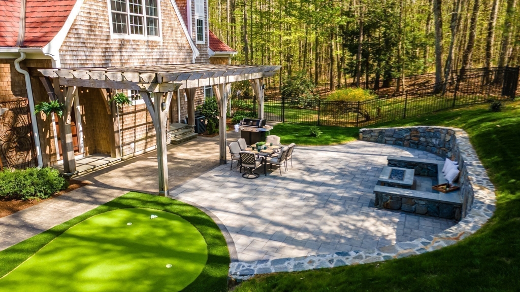 97 Fox Run Road Bolton, MA 01740 - Photo 35 of 41 Gallery Image 35