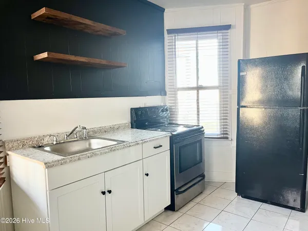 $975 | 741 Riverside Avenue, Unit A, Elizabeth City, NC 27909