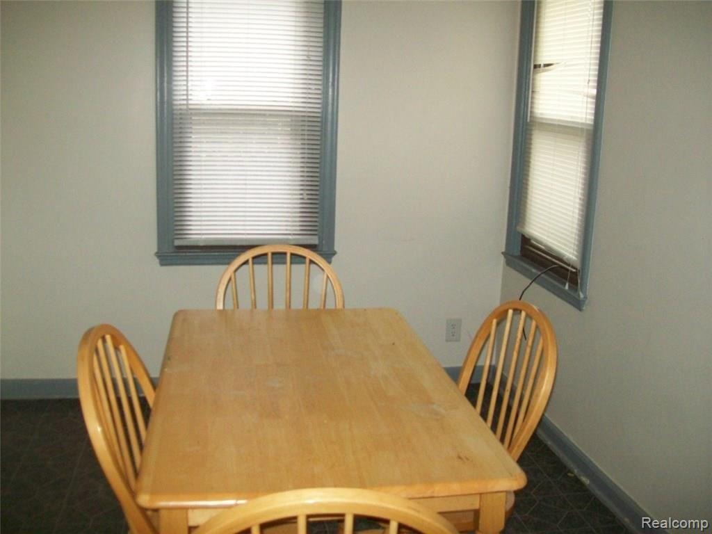 309 Elizabeth Lake Road Pontiac, MI 48341 - Photo 11 of 20 DINING ROOM.JPG