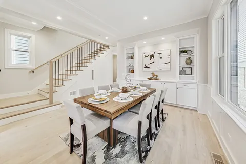 $1,345,000 | 2202 North Leavitt Street, Unit 2, Chicago, IL 60647