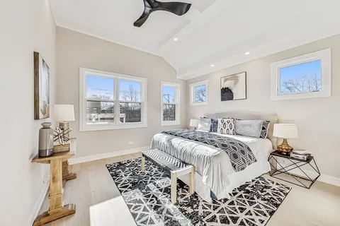 $1,345,000 | 2202 North Leavitt Street, Unit 2, Chicago, IL 60647