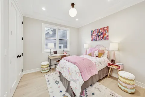 $1,345,000 | 2202 North Leavitt Street, Unit 2, Chicago, IL 60647