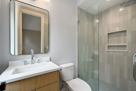 $1,345,000 | 2202 North Leavitt Street, Unit 2, Chicago, IL 60647