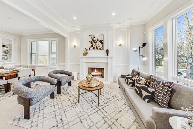 2202 North Leavitt Street, Unit 2 Chicago, IL 60647 - Photo 8 of 35