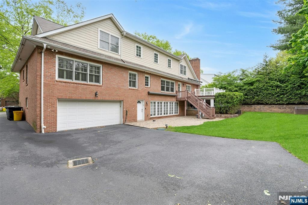 506 Sunderland Road Teaneck, NJ 07666 - Photo 3 of 3