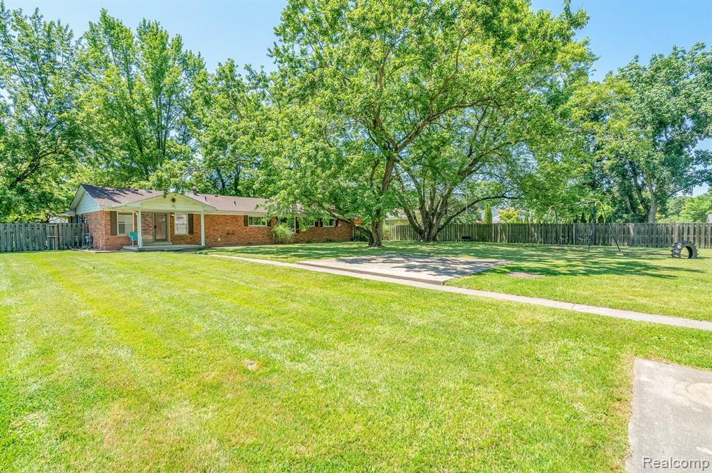 18805 Savage Road Belleville, MI 48111 - Photo 31 of 38