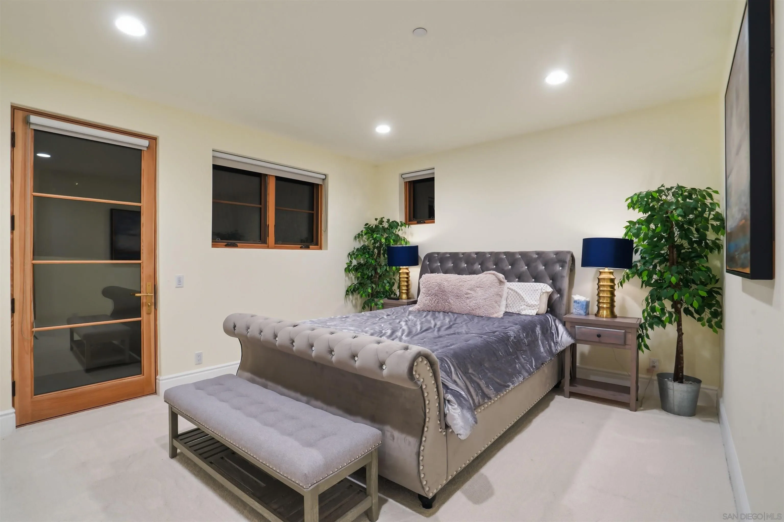 6045 Mimulus Rancho Santa Fe, CA 92067 - Photo 31 of 39 Maid's Quarter's with private access.